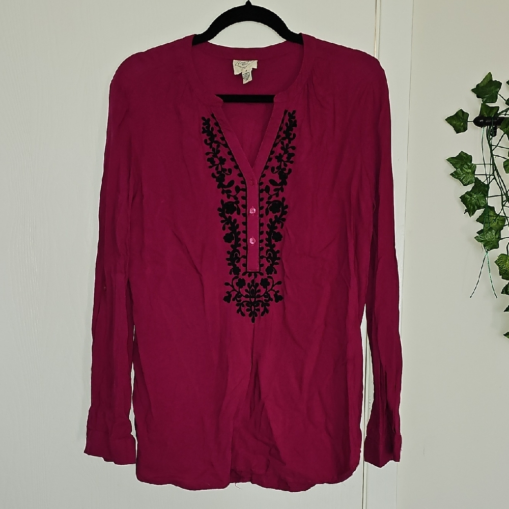 Berry/Wine Colored Women’s Pink Embroidered Split-Neck Tunic Top